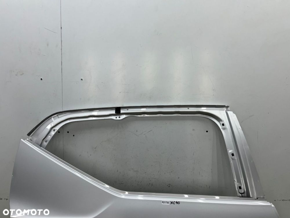 Drzwi Volvo XC40 17r.- prawe tylne prawy tył - 2