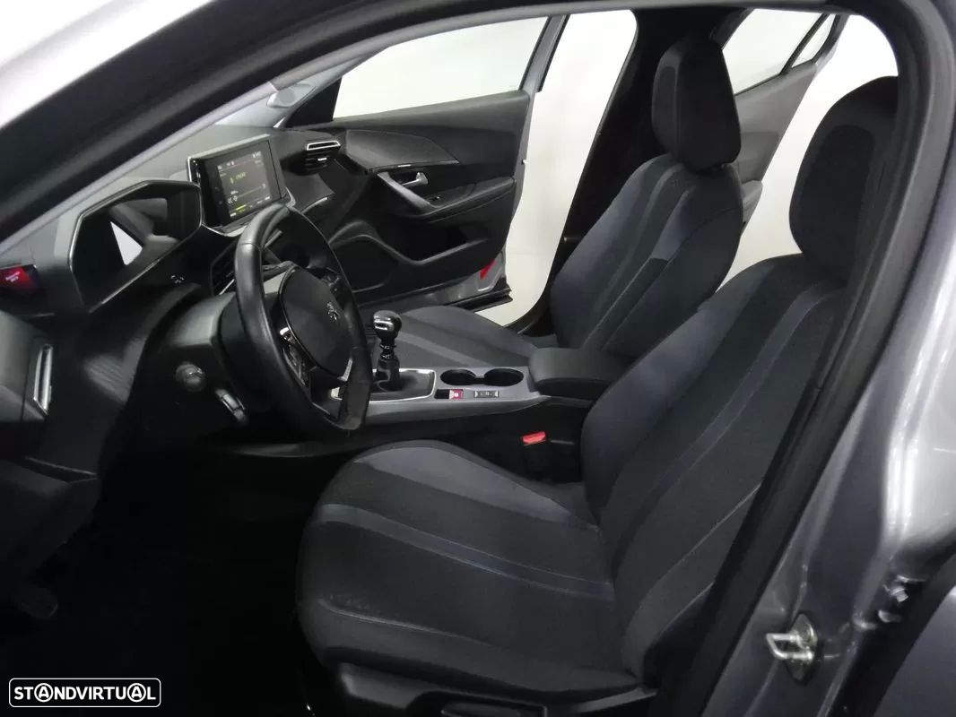Peugeot 2008 - 13