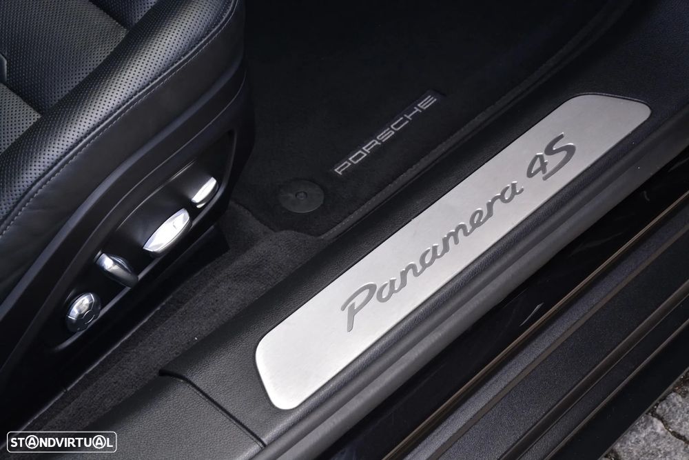 Porsche Panamera 4 S - 54