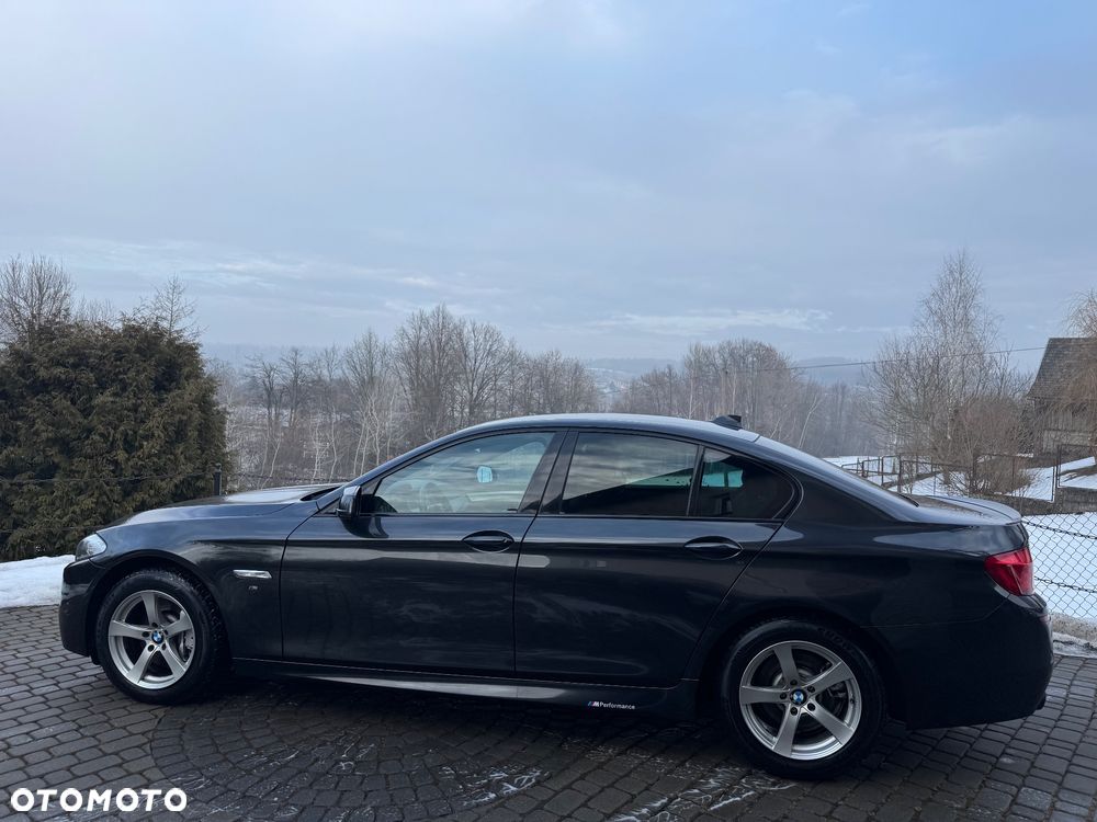BMW Seria 5 528i xDrive - 7