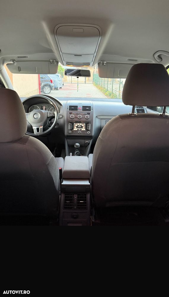 Volkswagen Touran 1.6 TDI DPF Trendline - 16