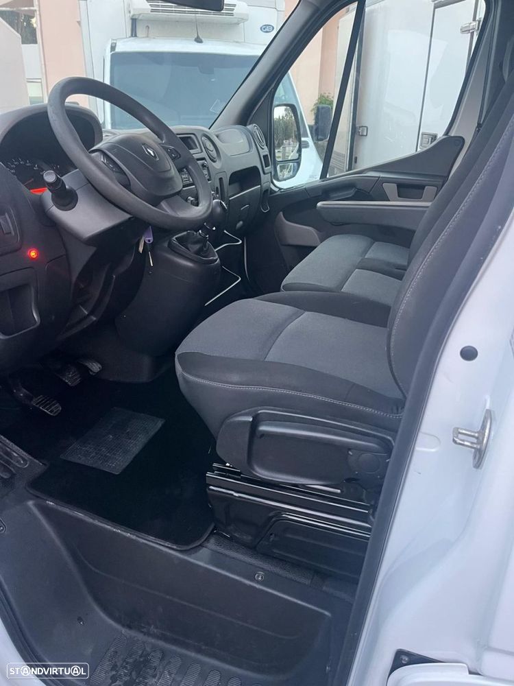 Renault Master Cortinas e Plataforma - 10