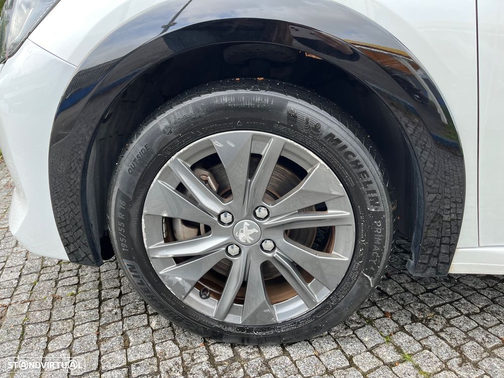 Peugeot e-208 50 kWh Allure Pack - 20