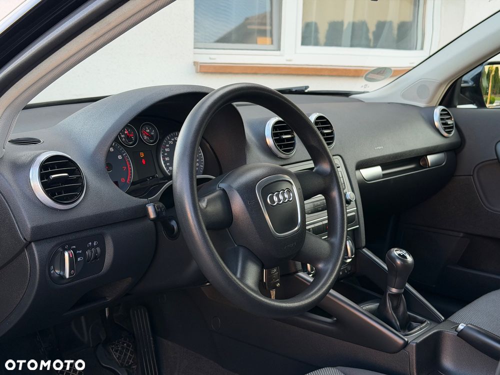 Audi A3 Sportback 1.6 Ambition - 18