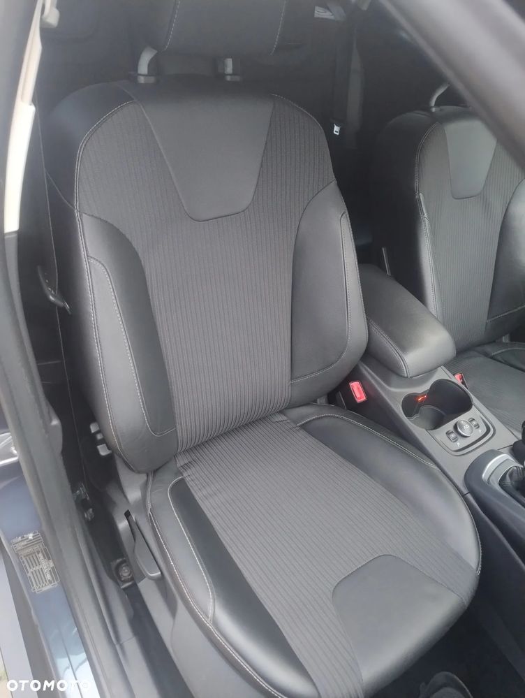 Ford Focus 1.6 EcoBoost Start-Stopp-System Titanium - 25