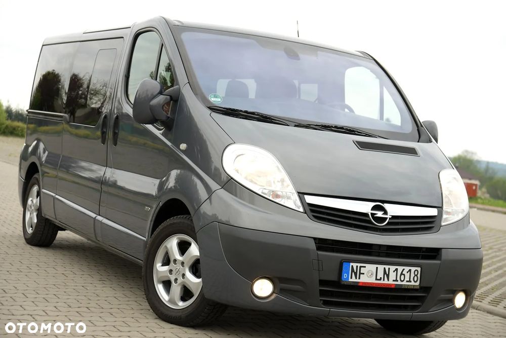 Opel Vivaro - 11