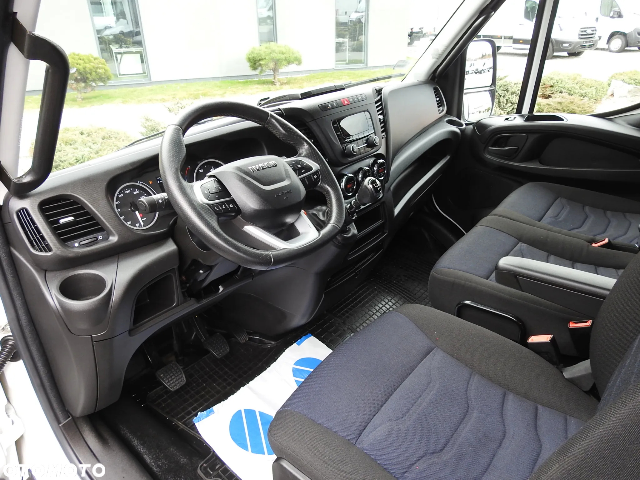 Iveco DAILY  35S18 PRITSCHE PLANE 10 PALETTEN WEBASTO TEMPOMAT LED LICHTER KLIMAANLAGE 180PS [ 437602 ] - 3