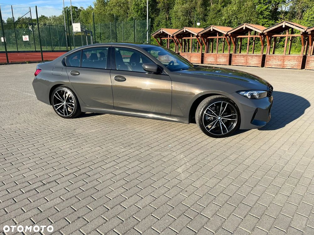 BMW Seria 3 330i M Sport - 3