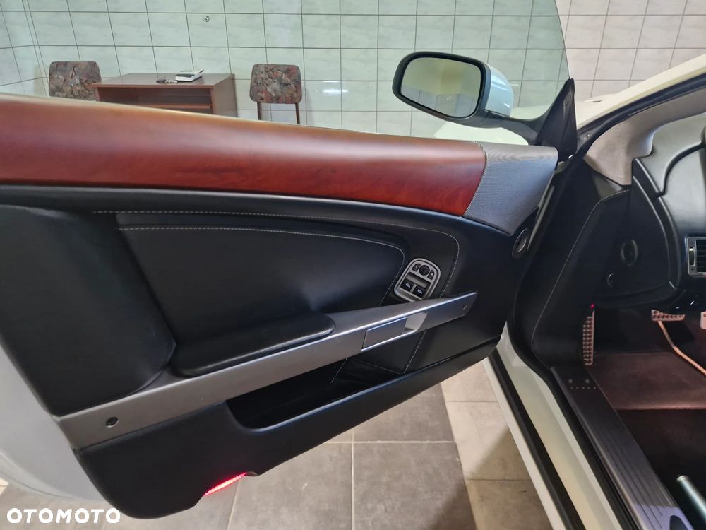 Aston Martin DB9 Touchtronic II - 10