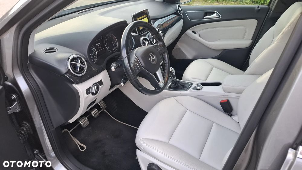 Mercedes-Benz Klasa B 180 BlueEFFICIENCY Edition 1 - 9