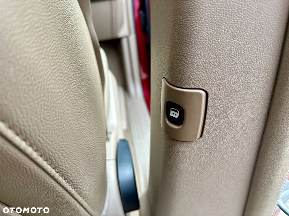 Chrysler Town & Country 3.6 Touring - 28