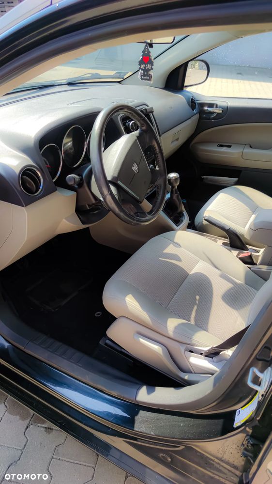 Dodge Caliber 2.0 SXT - 8