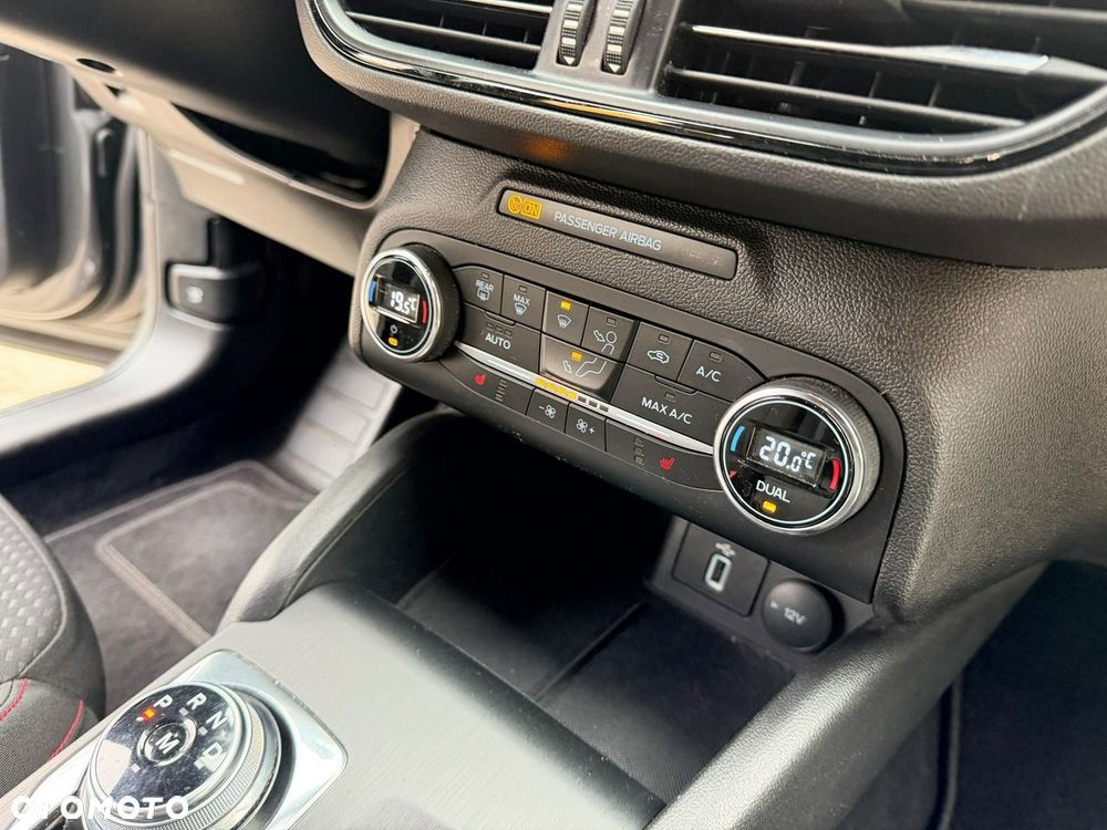 Ford Focus - 31