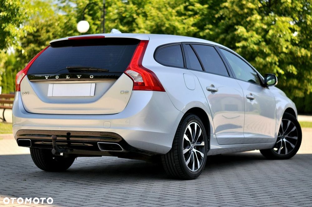 Volvo V60 D2 Drive-E Momentum - 8