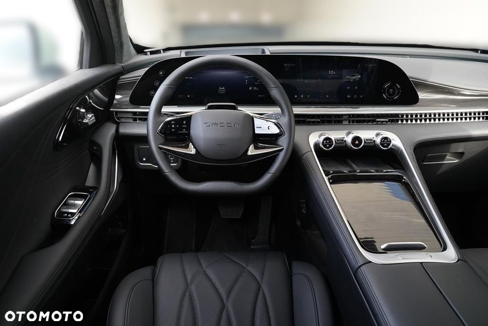 Omoda 9 1.5 Super Hybrid Exclusive AWD - 12