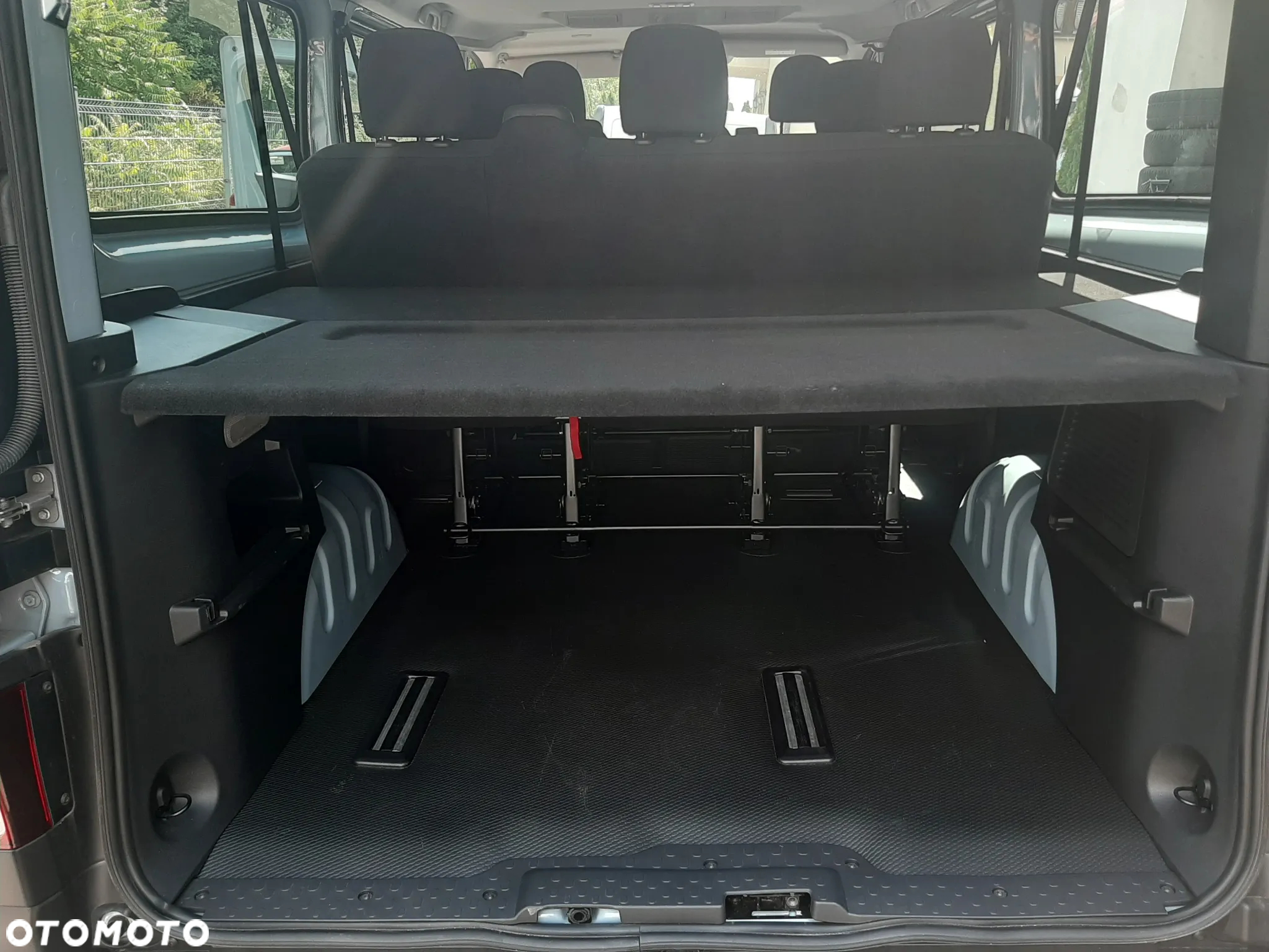 Renault Trafic SpaceClass 2.0 dCi - 9