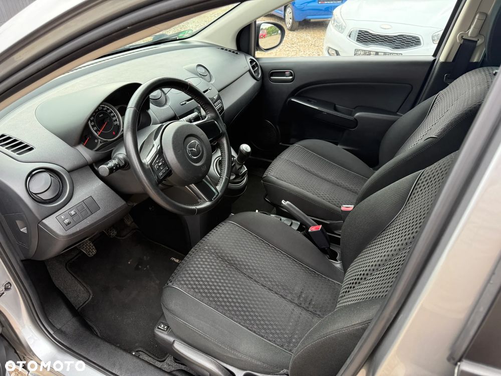 Mazda 2 1.3 Exclusive - 12