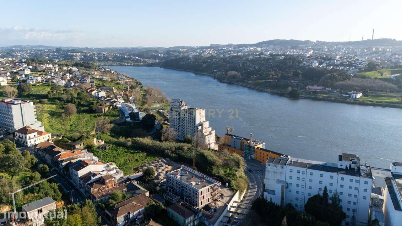 Apartamento T2 Premium com Terraço Único de 277m² - Grande imagem: 3/40