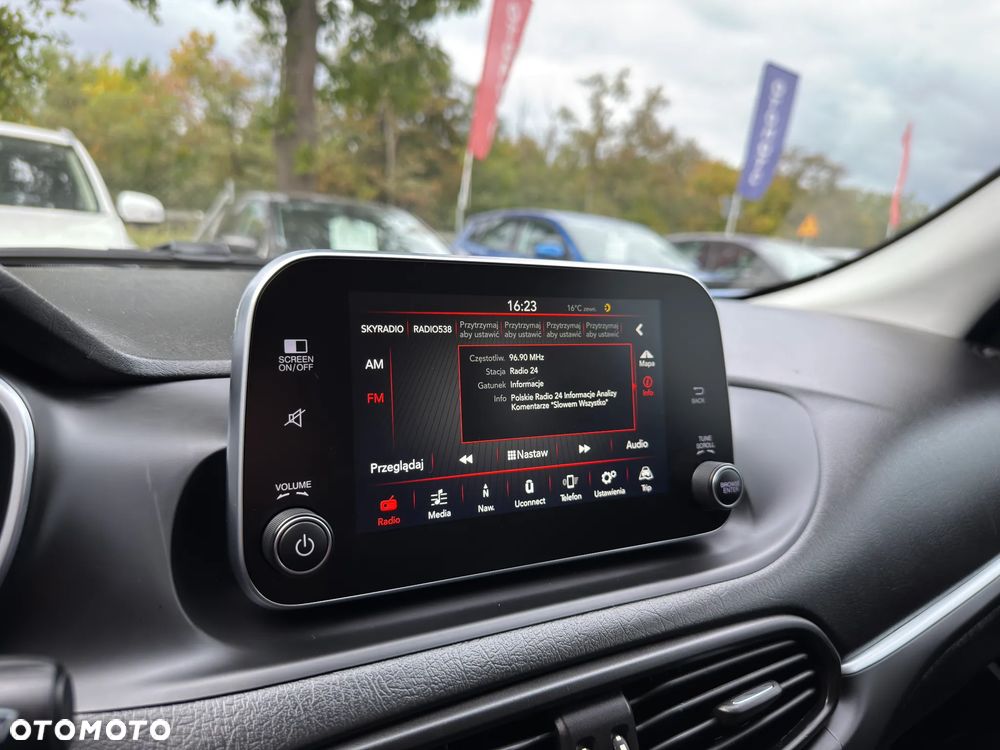 Fiat Tipo 1.6 MultiJet 16v Sport - 33