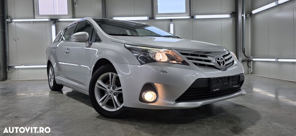 Toyota Avensis 2.0 D-4D - 30