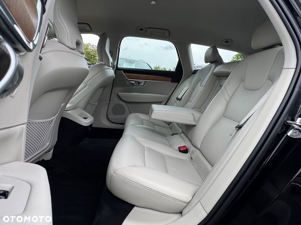 Volvo V90 B4 D Geartronic Momentum Pro - 23