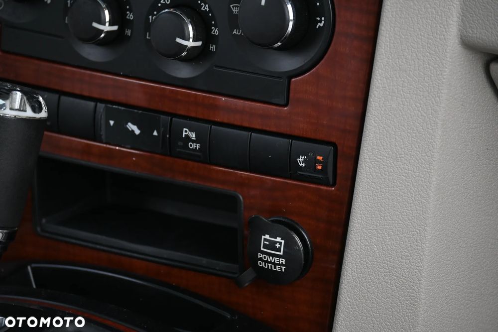 Jeep Commander 3.0 CRD DPF Automatik Limited - 20