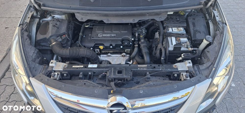 Opel Zafira 1.4 T Cosmo - 37
