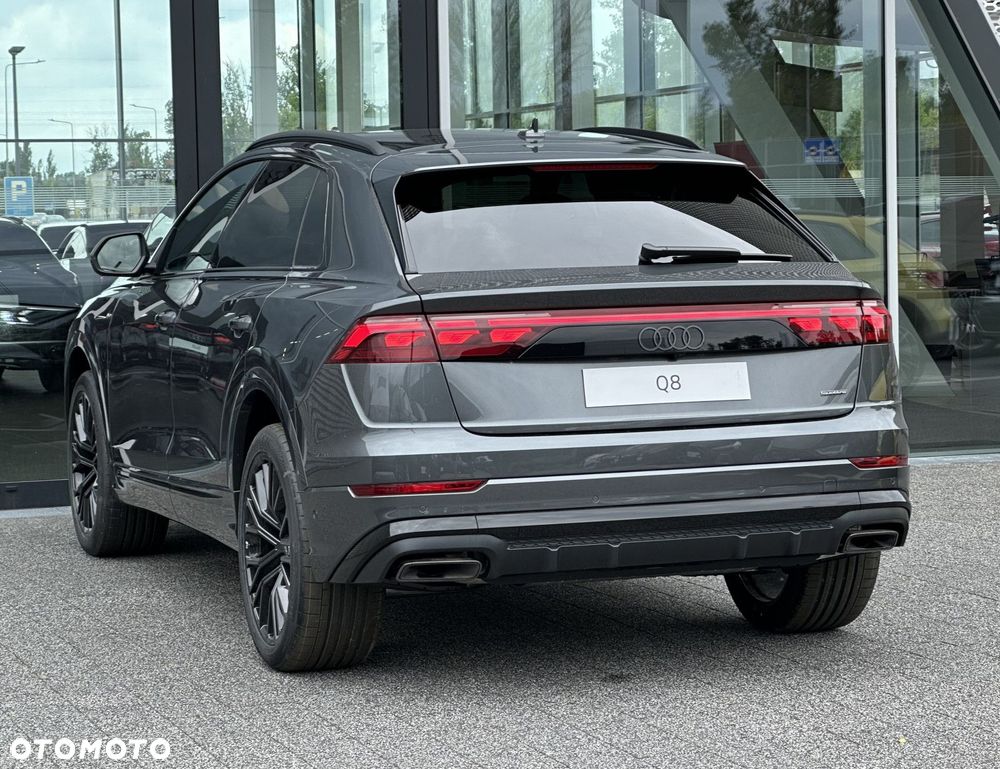 Audi Q8 - 8