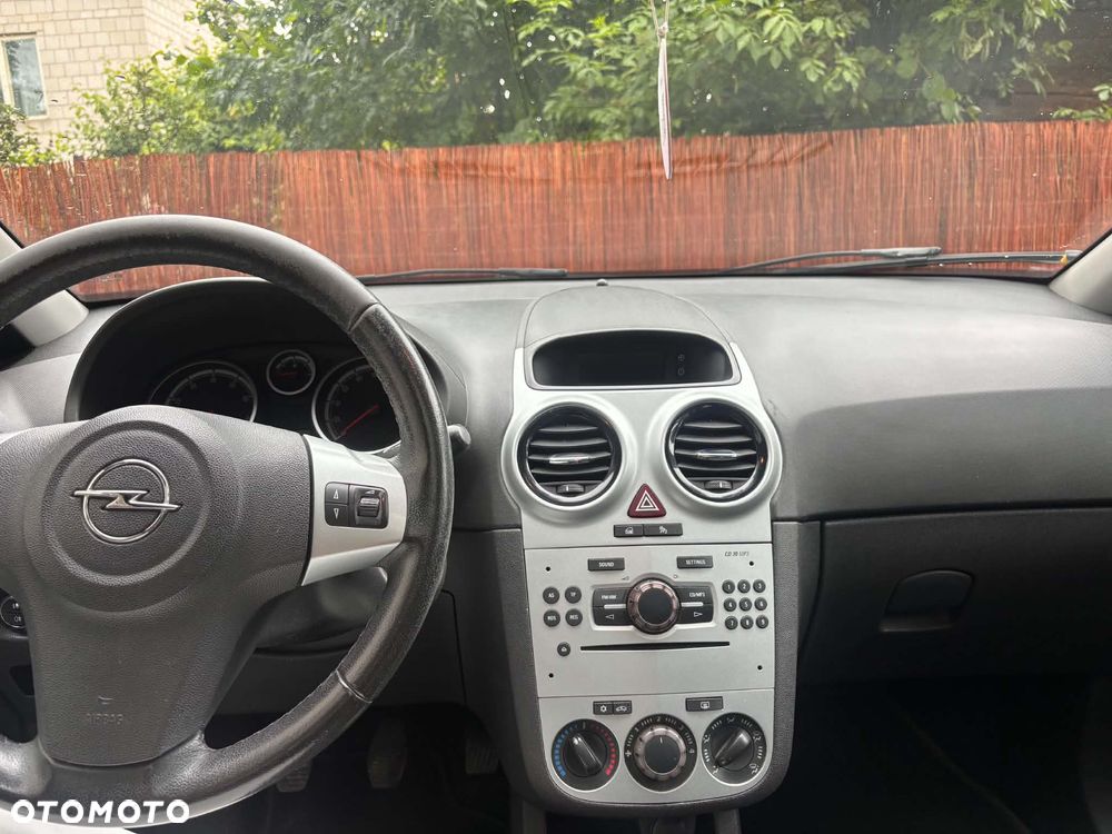 Opel Corsa 1.4 16V Satellite - 7
