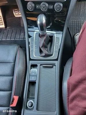 Volkswagen Golf - 15
