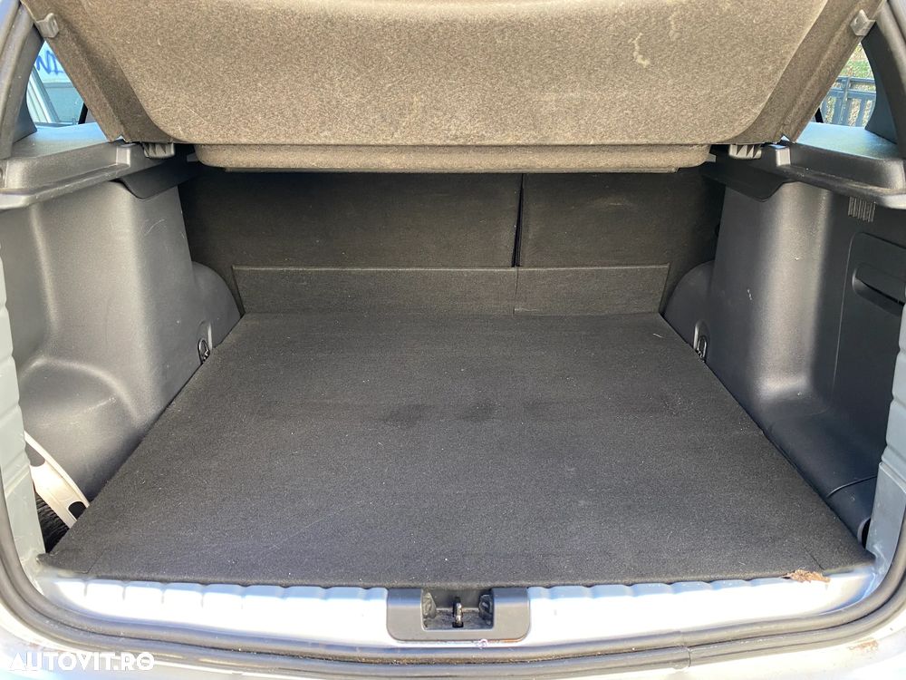 Dacia Duster 1.5 dCi 4x4 Laureate - 10