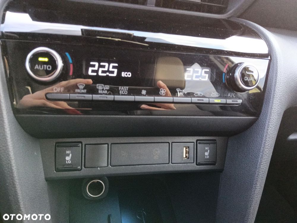 Toyota Yaris Cross Hybrid 1.5 Premiere Edition - 23