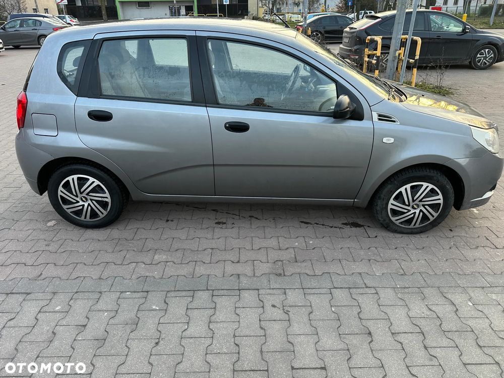 Chevrolet Aveo 1.2 16V Base - 3