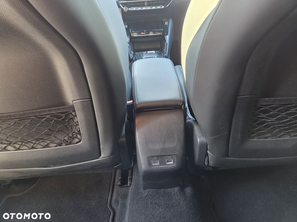 Peugeot 2008 1.2 Pure Tech GPF Allure S&S EAT6 - 9