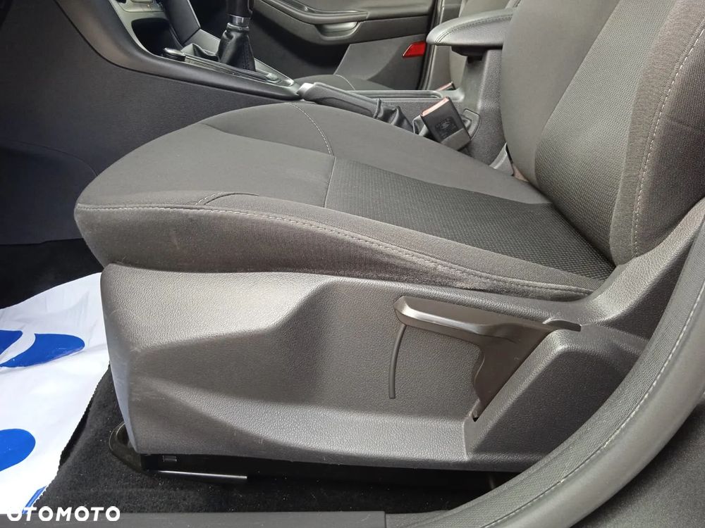 Ford Focus 1.6 Gold X - 30