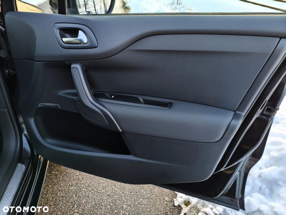 Citroën DS4 HDi 165 SoChic - 17