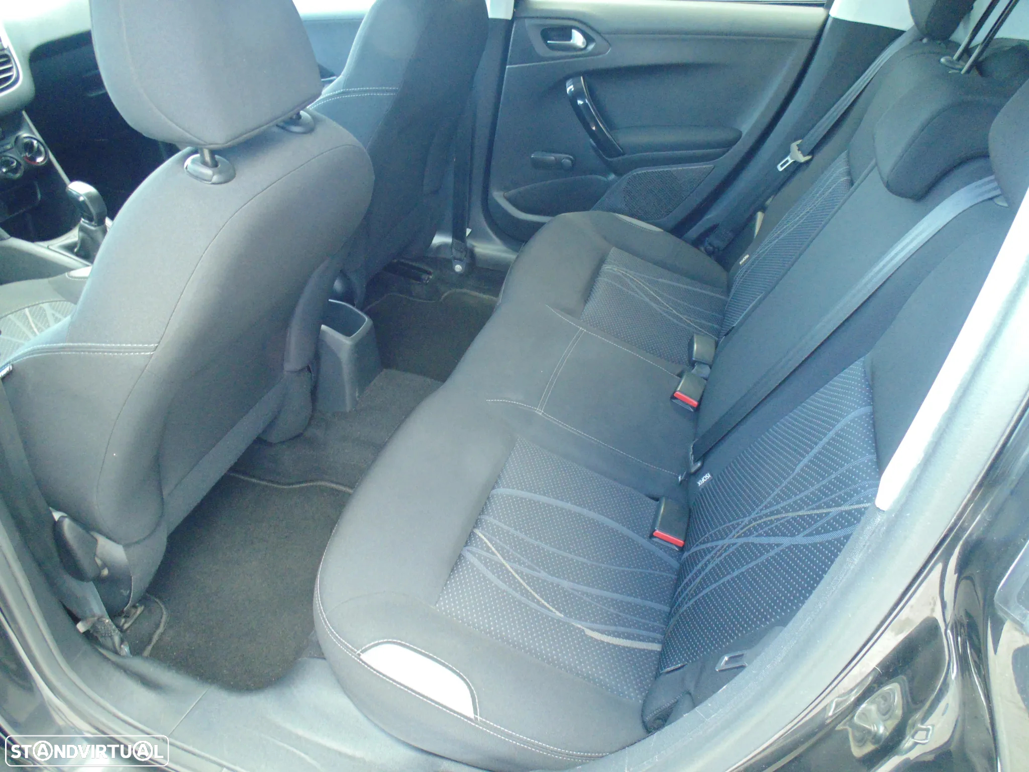 Peugeot 208 1.4 HDi Active - 19