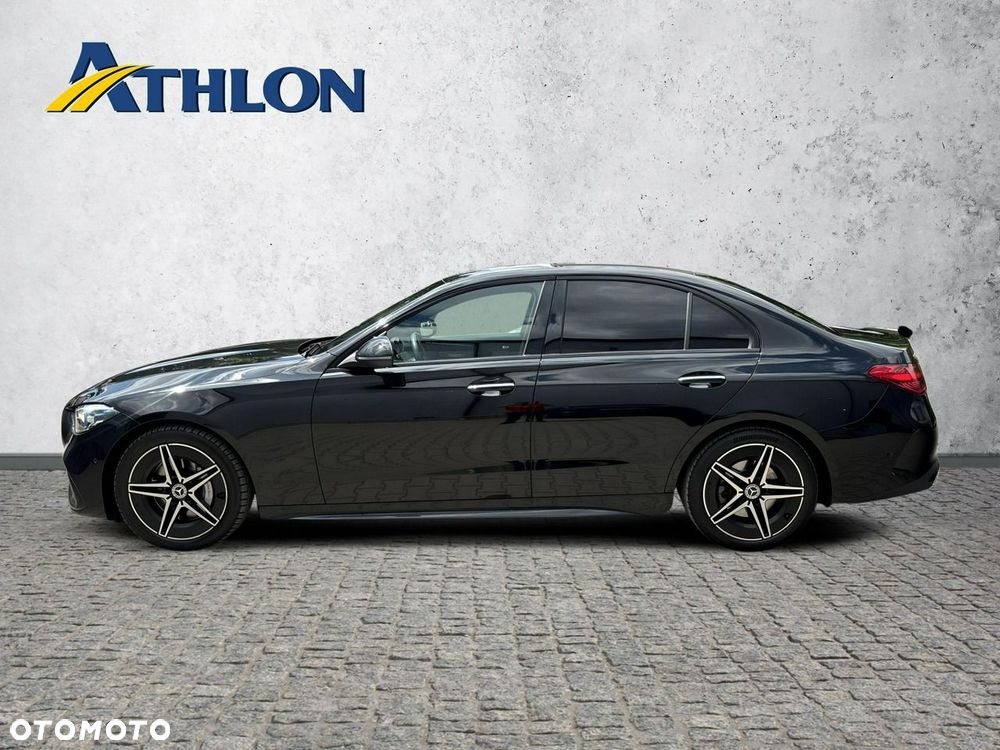 Mercedes-Benz Klasa C 200 4Matic 9G-TRONIC AMG Line - 2