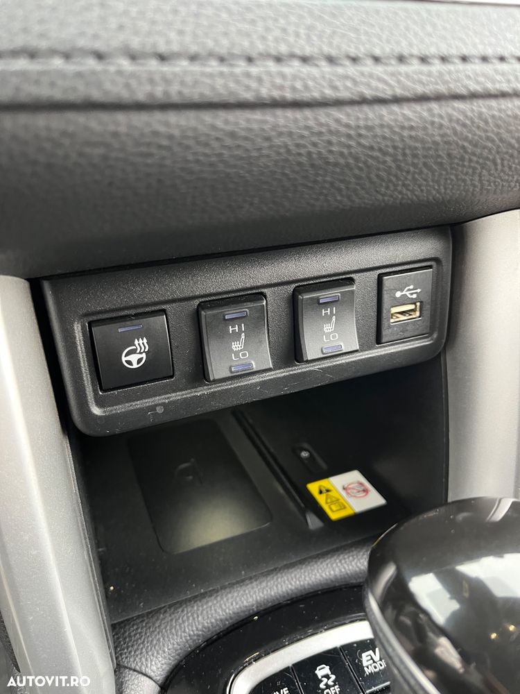 Toyota Corolla Cross 2.0 VVT-i Lounge - 15