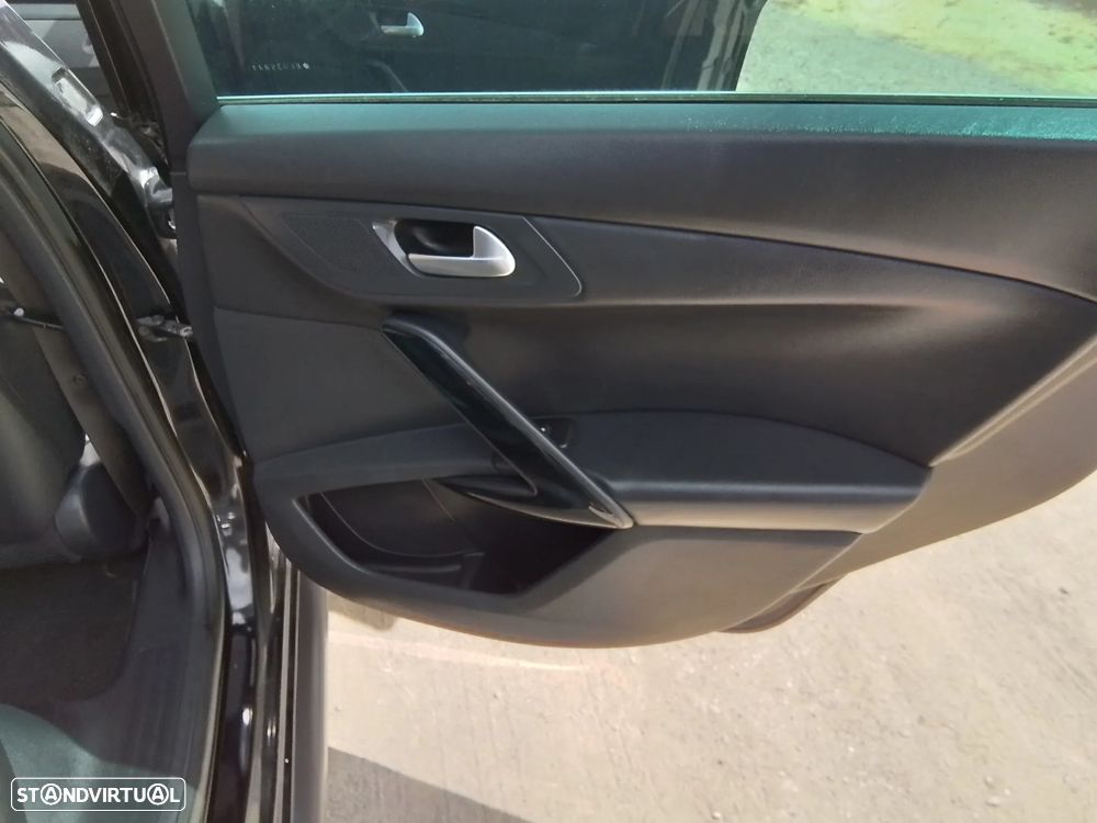 Peugeot 508 RXH 2.0 HDi Hybrid4 2-Tronic - 34