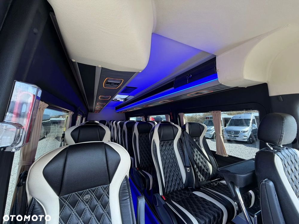 Mercedes-Benz Sprinter 519 - 27