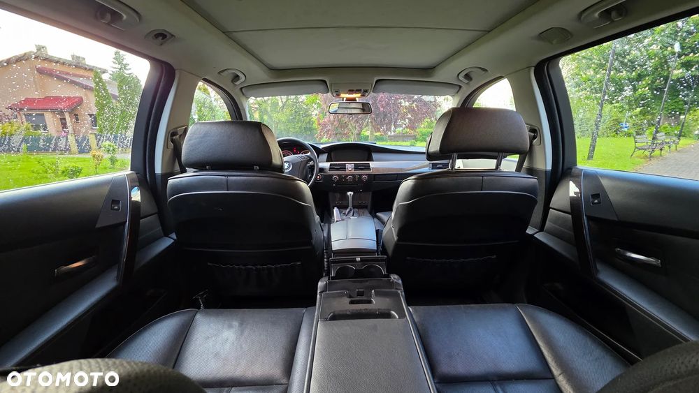 BMW Seria 5 525d - 10