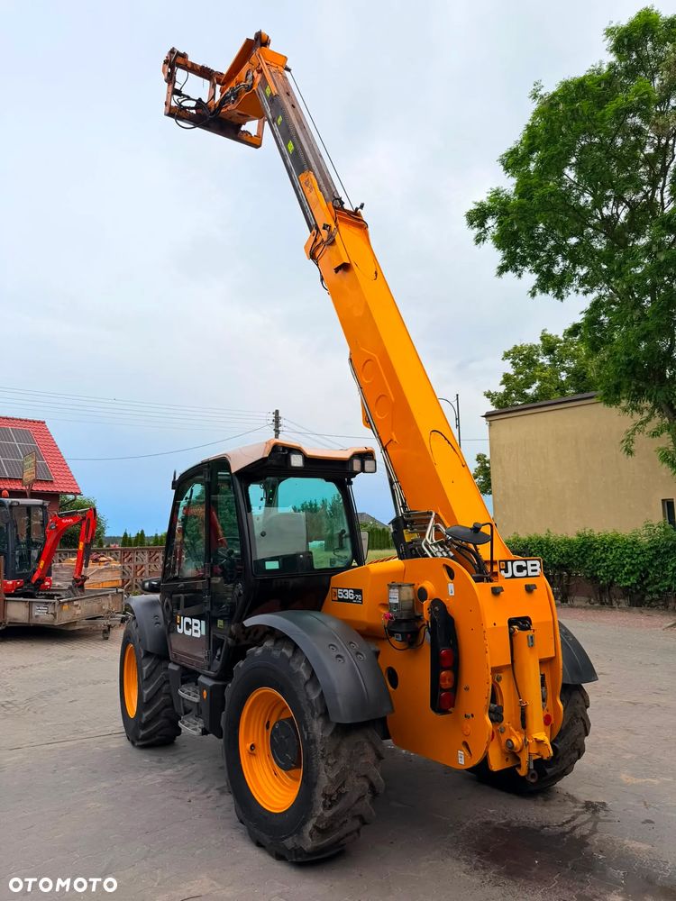 JCB 536-70 Agri Xtra - 13