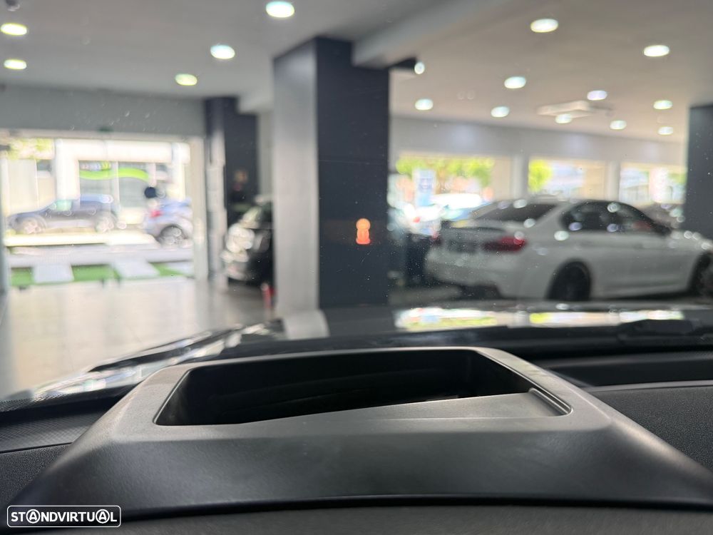 Land Rover Range Rover Evoque TD4 HSE Dynamic - 32