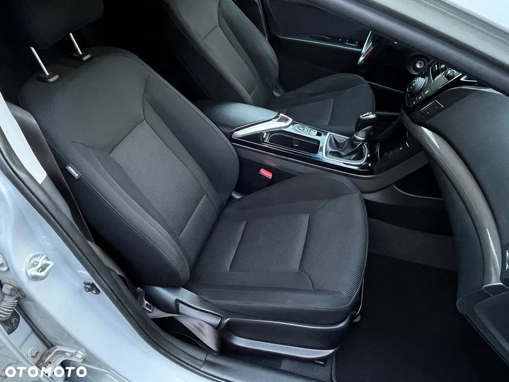 Hyundai i40 Kombi blue 1.7 CRDi Style - 18