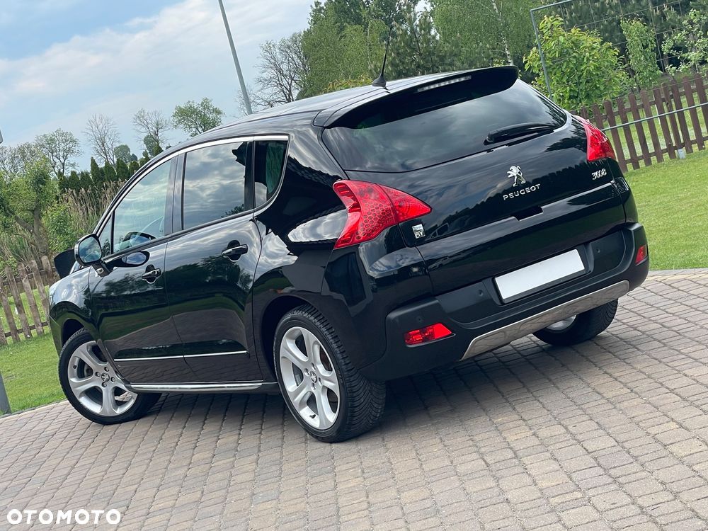 Peugeot 3008 Hybrid4 - 4