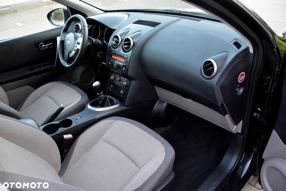 Nissan Qashqai+2 2.0 Acenta - 26