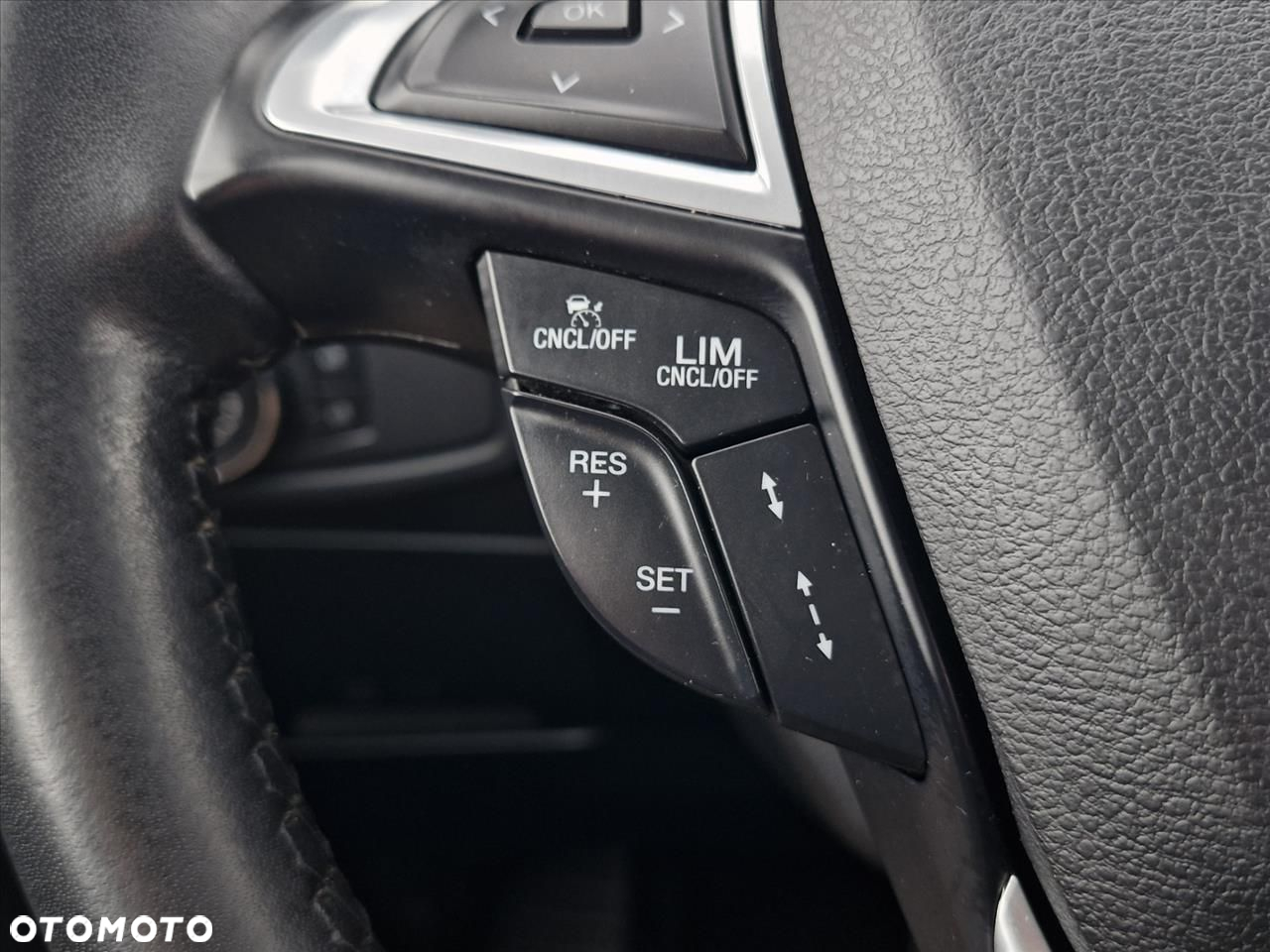 Ford S-Max 2.0 EcoBlue Titanium - 17