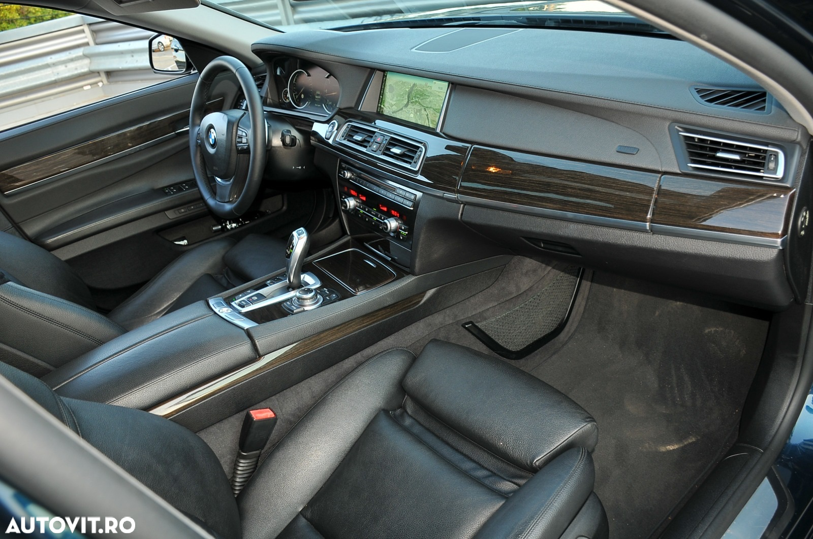 BMW Seria 7 740d xDrive - 14