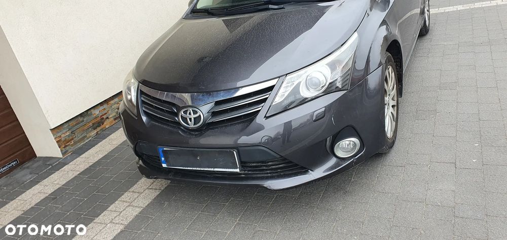 Toyota Avensis - 6